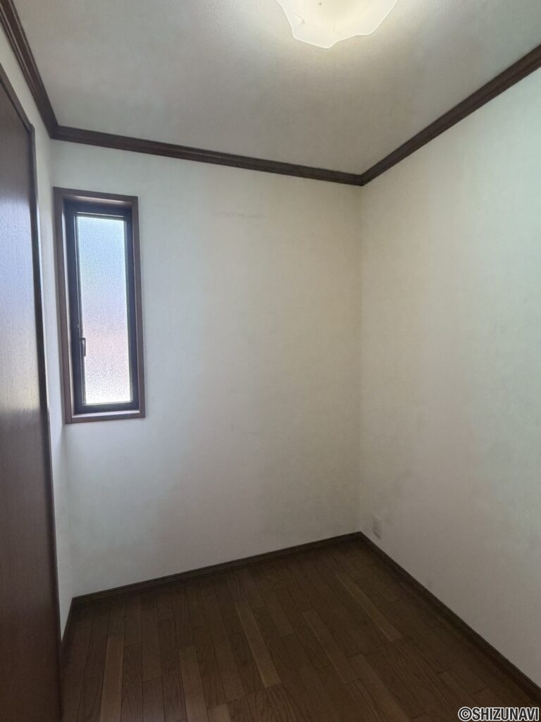 2F　納戸②