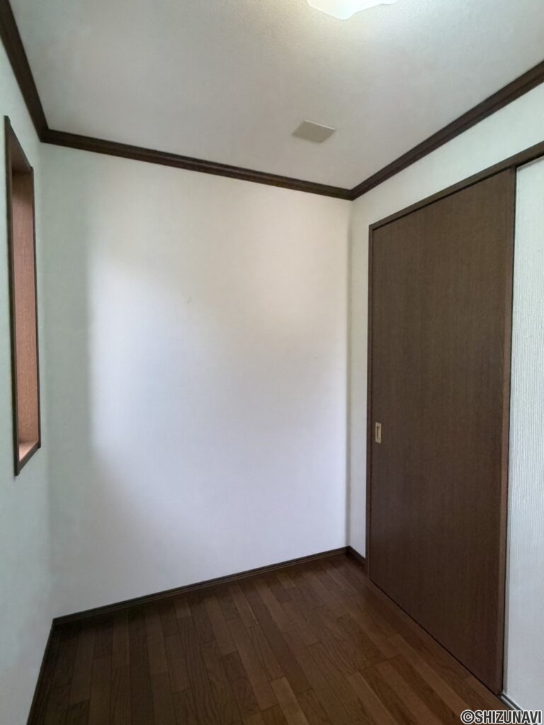 2F　納戸②
