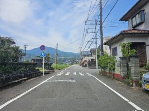 物件南方向 道路の写真です。