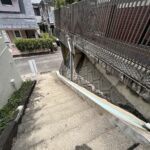 玄関への外階段