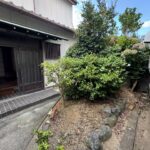 別棟　居住用玄関前植栽