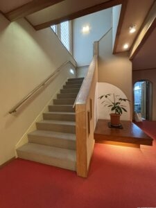 店舗　階段