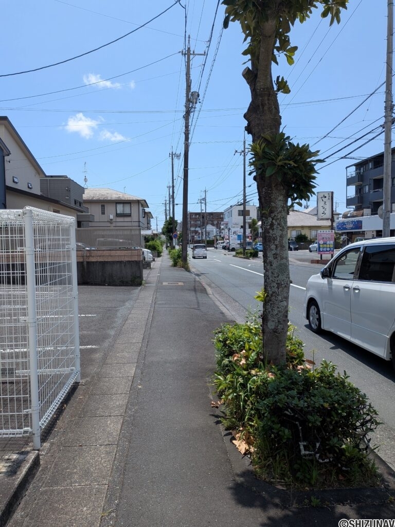 【前面道路・歩道】南側