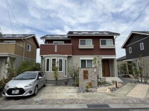 富士市岩本　セキスイハイム施工築浅住宅　太陽光発電+蓄電池、空気工房搭載！の物件画像