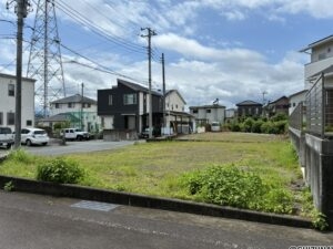 富士市天間　中古住宅　7LLLDDDKKK　三世帯向きの画像