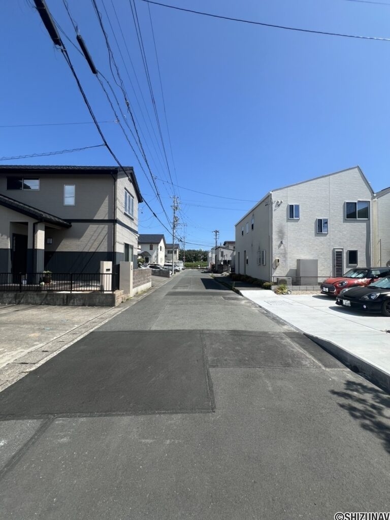 【前面道路 南向】
