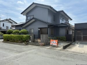 袋井市山科　積水ハウス施工の中古住宅　駐車場7台の物件画像