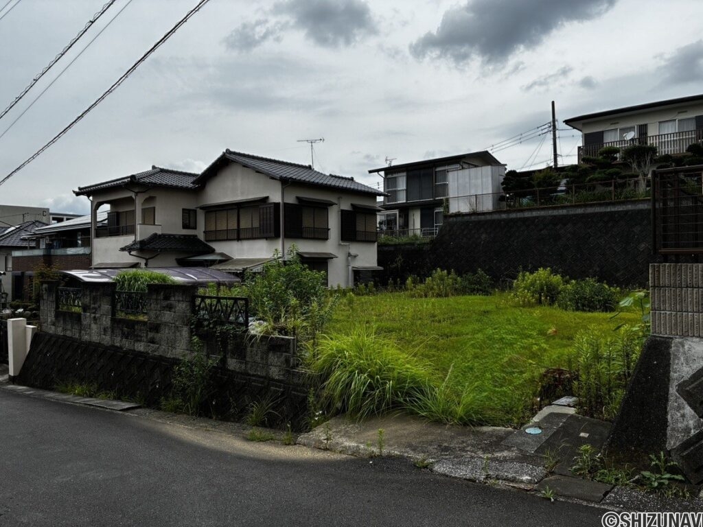 南面道路で日当たり良好！敷地広々約77坪の整形地！の画像