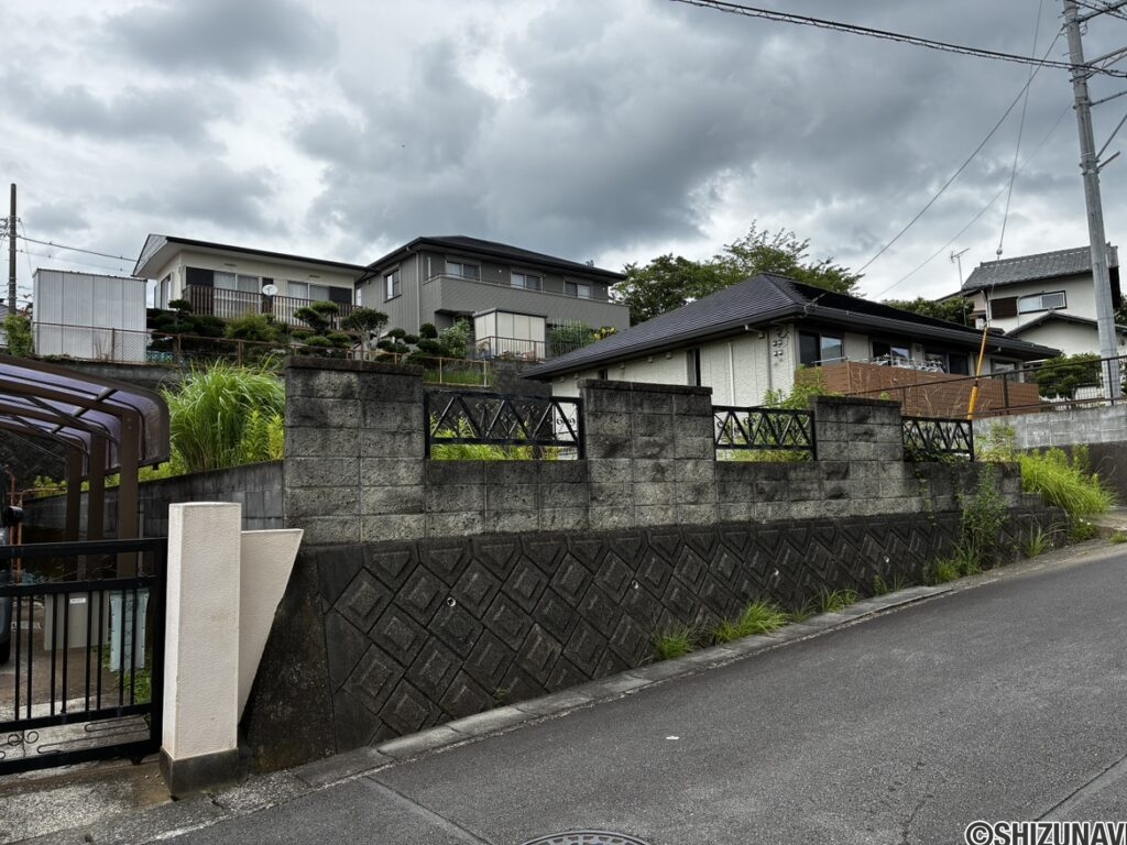 南面道路で日当たり良好！敷地広々約77坪の整形地！の画像