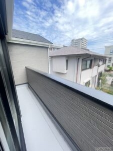 【バルコニー】