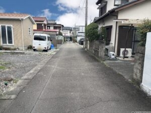 前面道路（南→北）