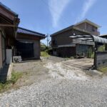 西側から見た外観です。