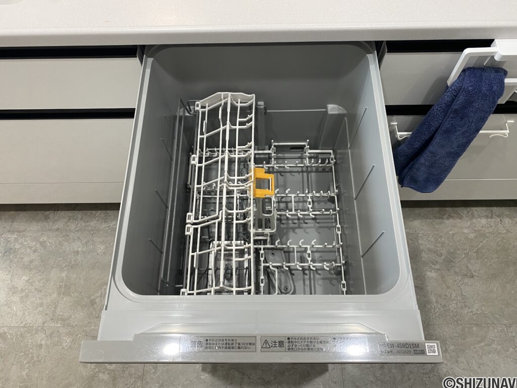 深型の食洗器は未使用品です。