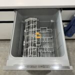 深型の食洗器は未使用品です。