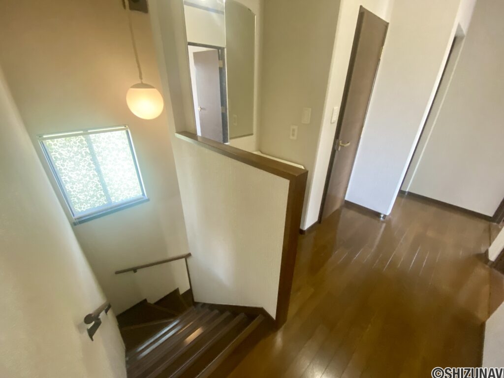 藤枝市青南町2丁目 　中古住宅　セキスイハイム施工