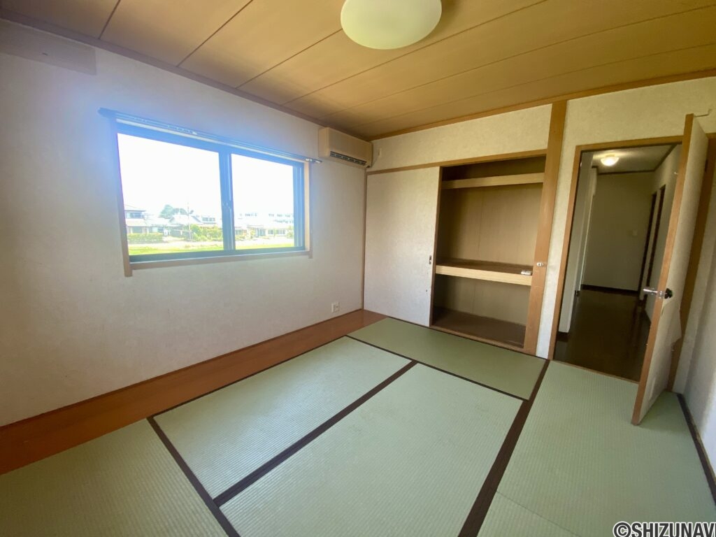 藤枝市青南町2丁目 　中古住宅　セキスイハイム施工