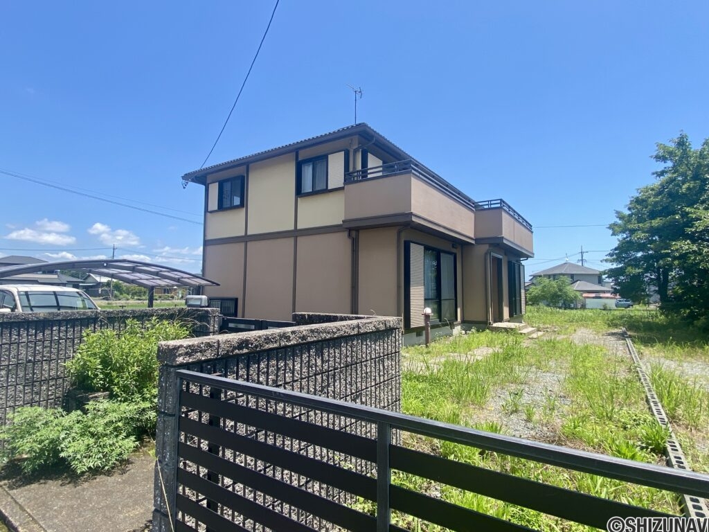 藤枝市青南町2丁目 　中古住宅　セキスイハイム施工