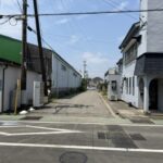 前面道路は市道に接しています