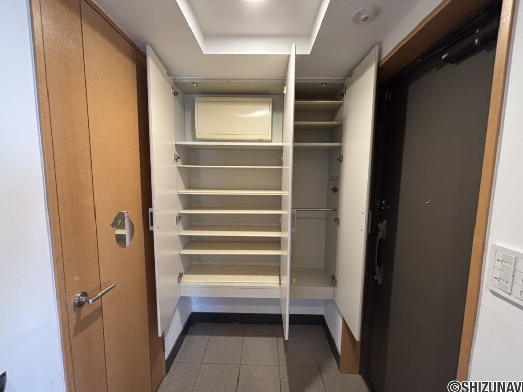 玄関収納のお写真です。