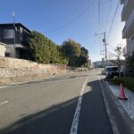 目の前の道路のお写真です。