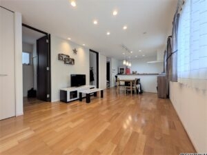 静岡市　葵区瀬名2丁目27-19　LDK