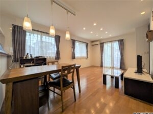 静岡市　葵区瀬名2丁目27-19　LDK