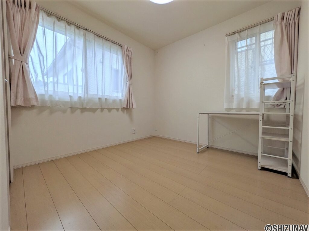 静岡市　葵区瀬名2丁目27-19　室内