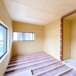 【リフォーム中/2階西側約6帖洋室】現在は和室ですが、洋室へとリフォームいたします。押入はクローゼットへとリフォームいたします。