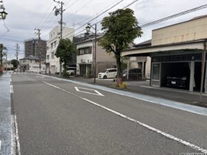 南東側 前面道路
