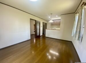 藤枝市青南町2丁目 　中古住宅　セキスイハイム施工