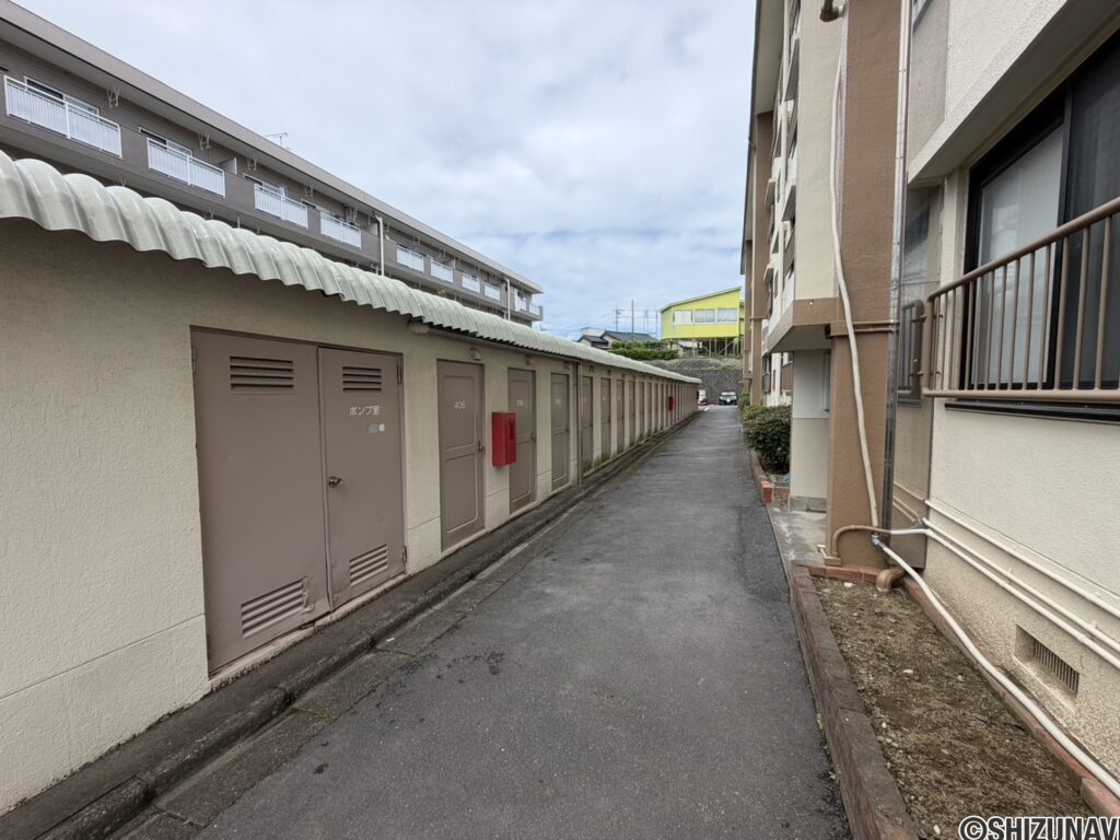 屋外物置