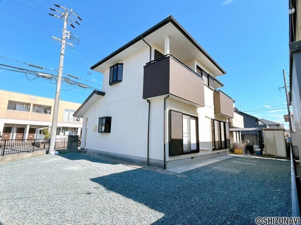 【リフォーム後／外観】外壁、屋根塗装を行いました。