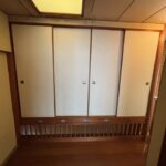 別棟　2階廊下収納引き戸
