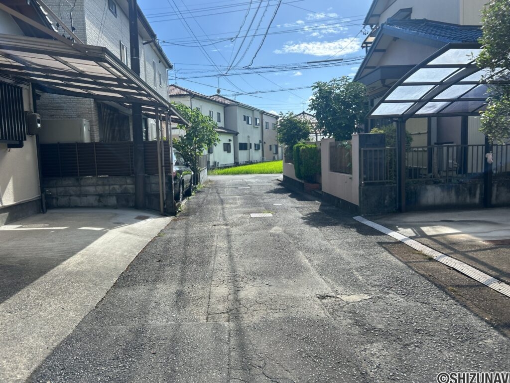 葵区川合　前面道路