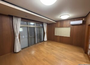 リビングです。エアコン備え付けです。