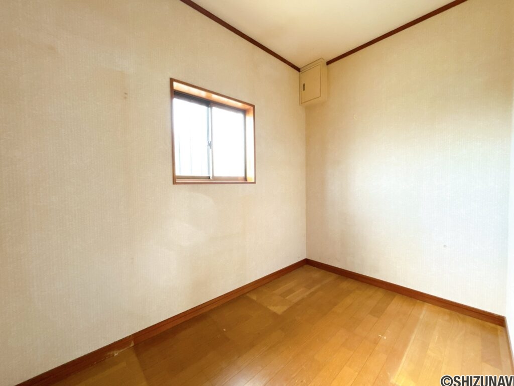 【納戸】