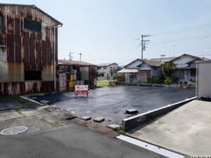 現地（前面道路から）