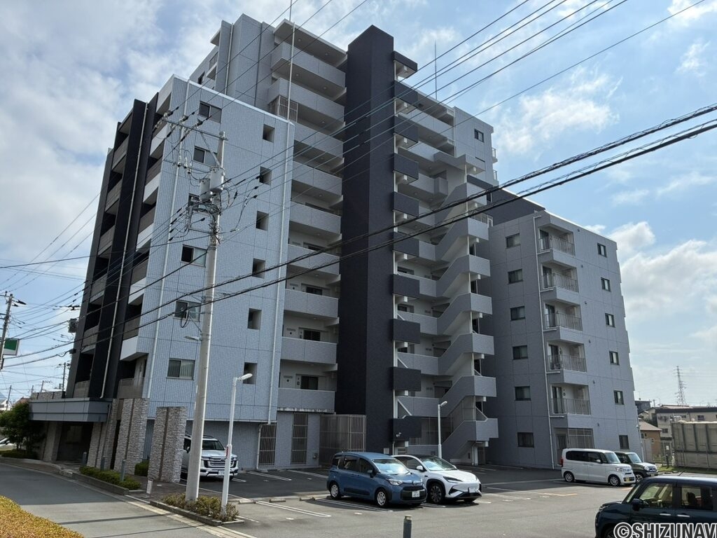 長泉町本宿　エンブルリバーガーデン長泉　外観