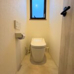 2階トイレもタンクレスタイプです♪