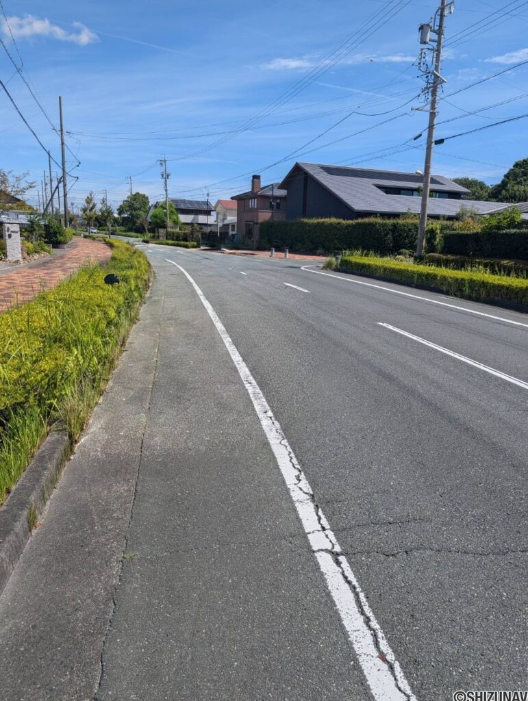 前面道路（北側）