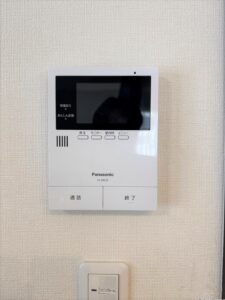 テレビモニターホン付きの為、急な来客時も安心です♪