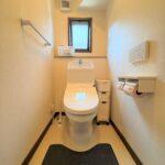 1階トイレもリフォーム済みです♪