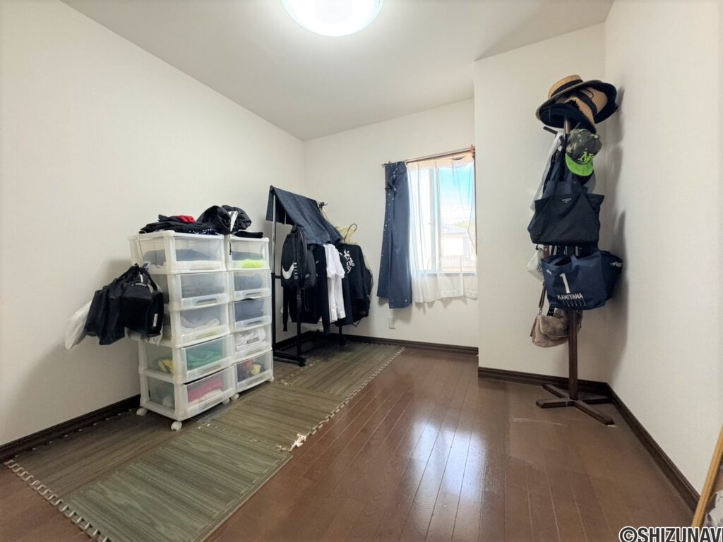 2階5.4帖洋間（南側）