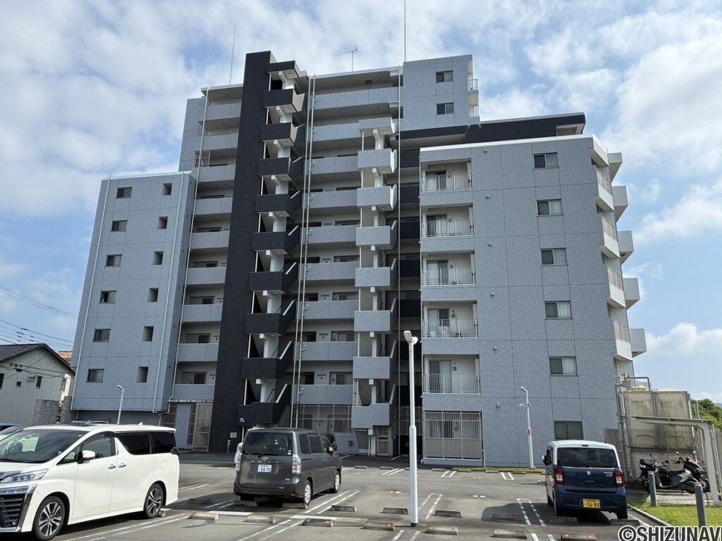 長泉町本宿　エンブルリバーガーデン長泉　外観