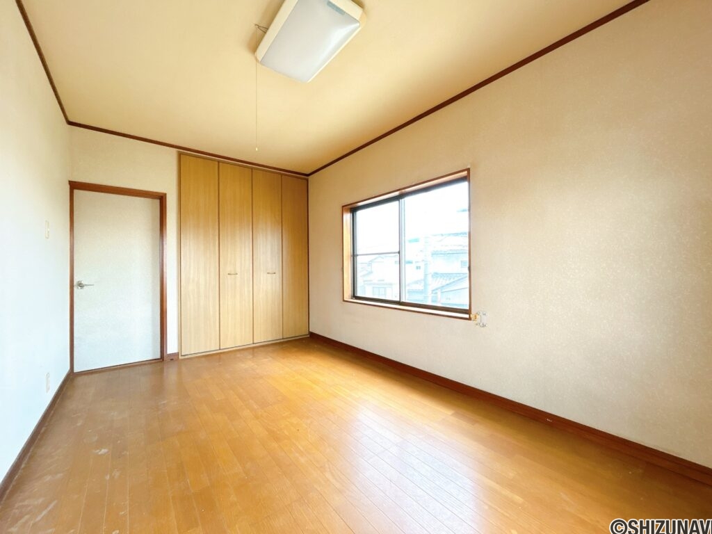 【2階洋室7.5帖】