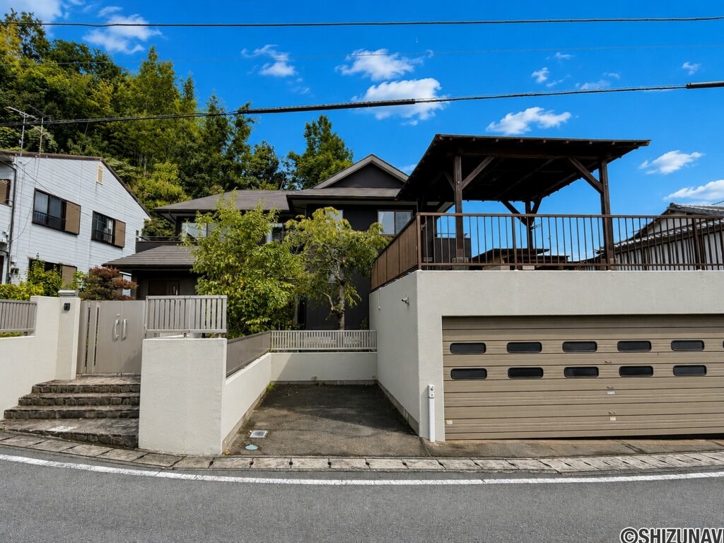 伊豆の国市長岡　中古戸建　6LDKの画像