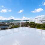 【リフォーム前/屋上】一般的な住宅では得られない大空間の屋上空間を確保。周囲の視線を気にせず、プライベートなアウトドア空間として活用できます。