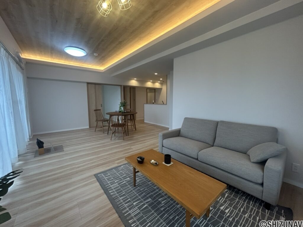 葵区　マンション　リビング