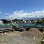 建設中