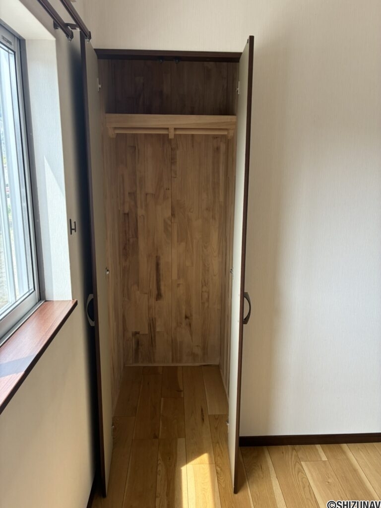 2階洋室収納
